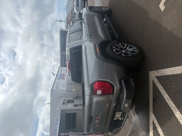 2023 GMC Canyon AT4