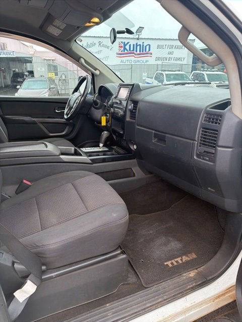 2015 Nissan Titan SV