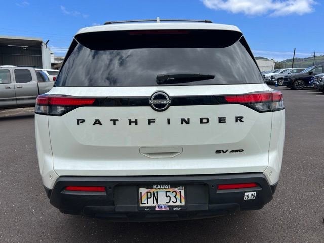 2024 Nissan Pathfinder SV