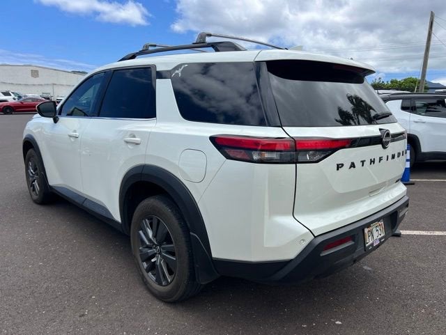 2024 Nissan Pathfinder SV